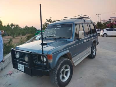 Mitsubishi Pajero 1990
