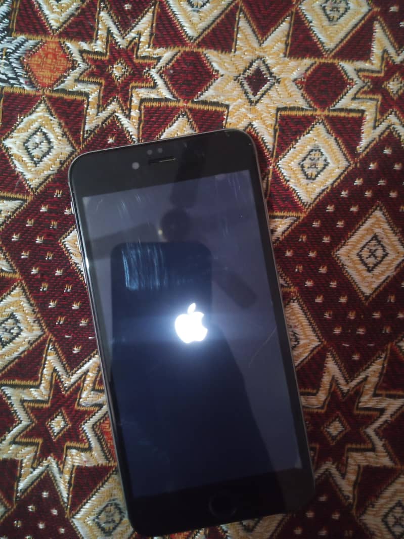 Apple iPhone 6 Plus 3