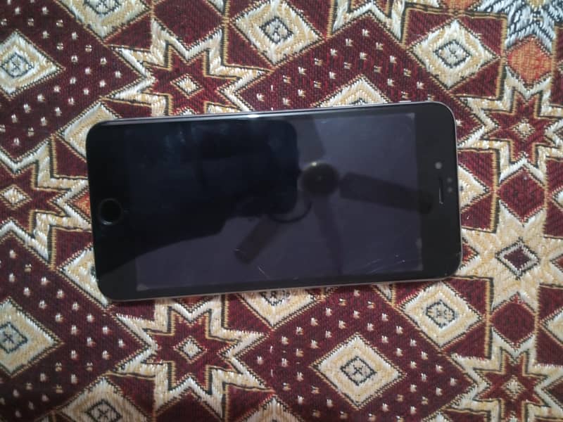 Apple iPhone 6 Plus 4