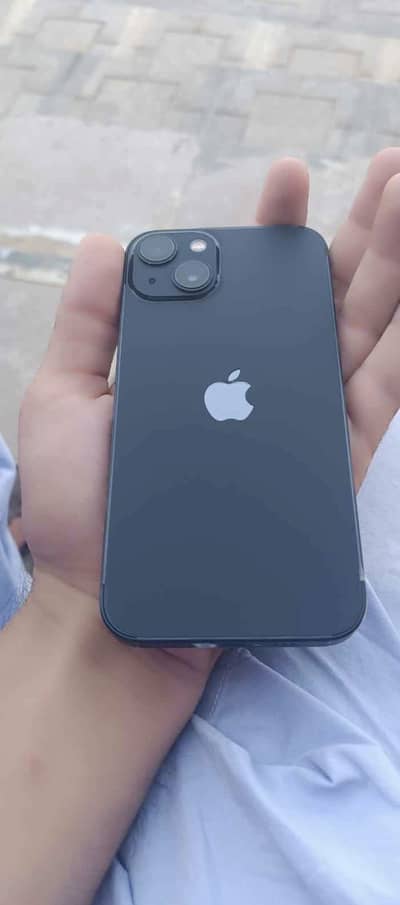 Apple iPhone 13