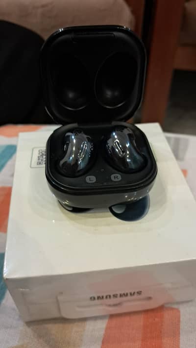 Samsung galaxy buds live