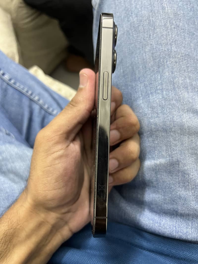 iPhone 13 Pro 4
