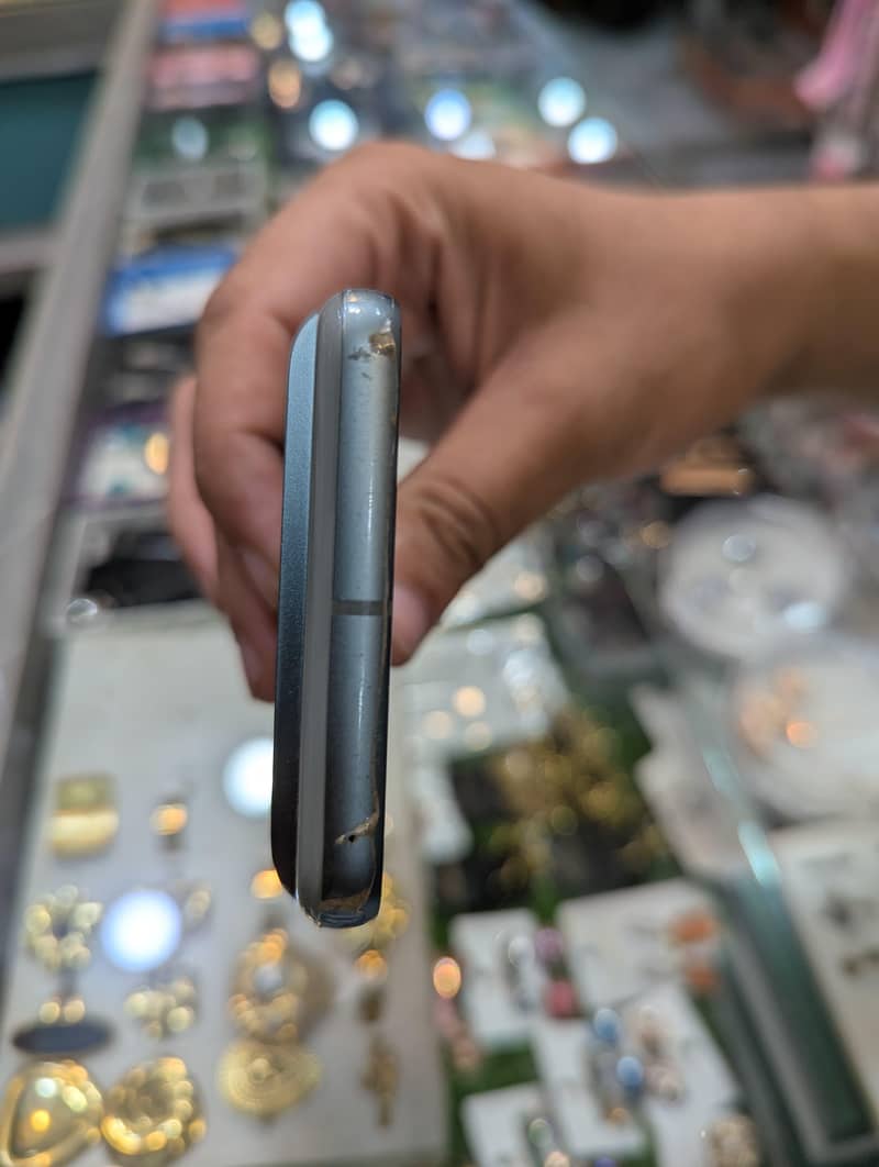 Google Pixel 8 3