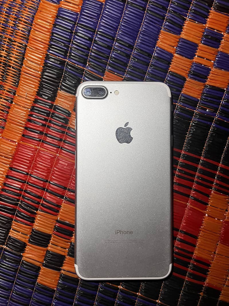 Apple iPhone 7 Plus 4