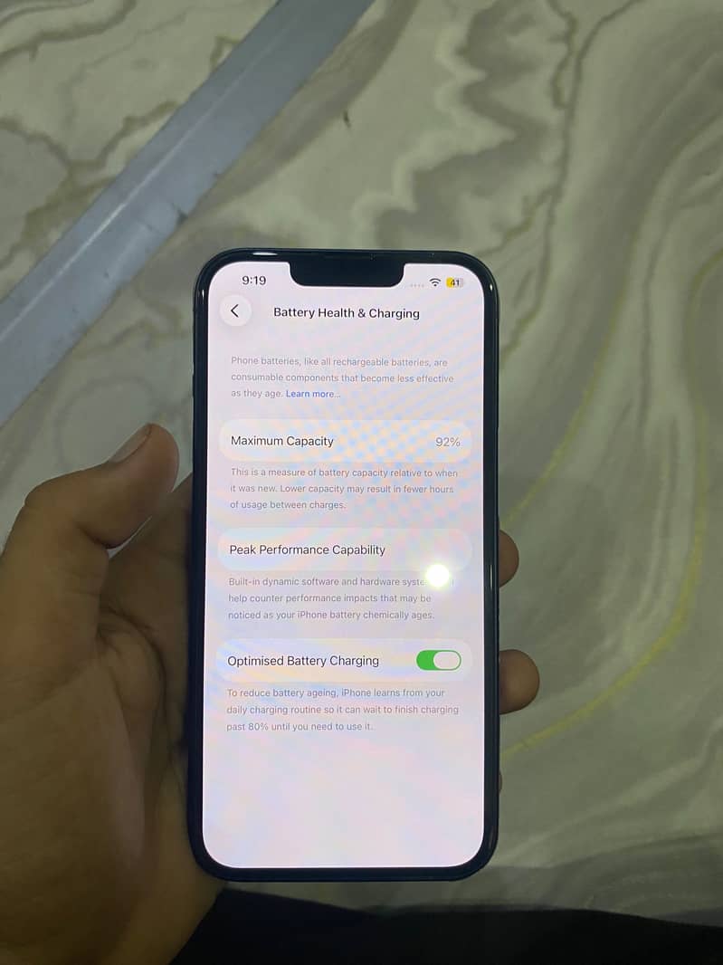 Apple iPhone 13 2