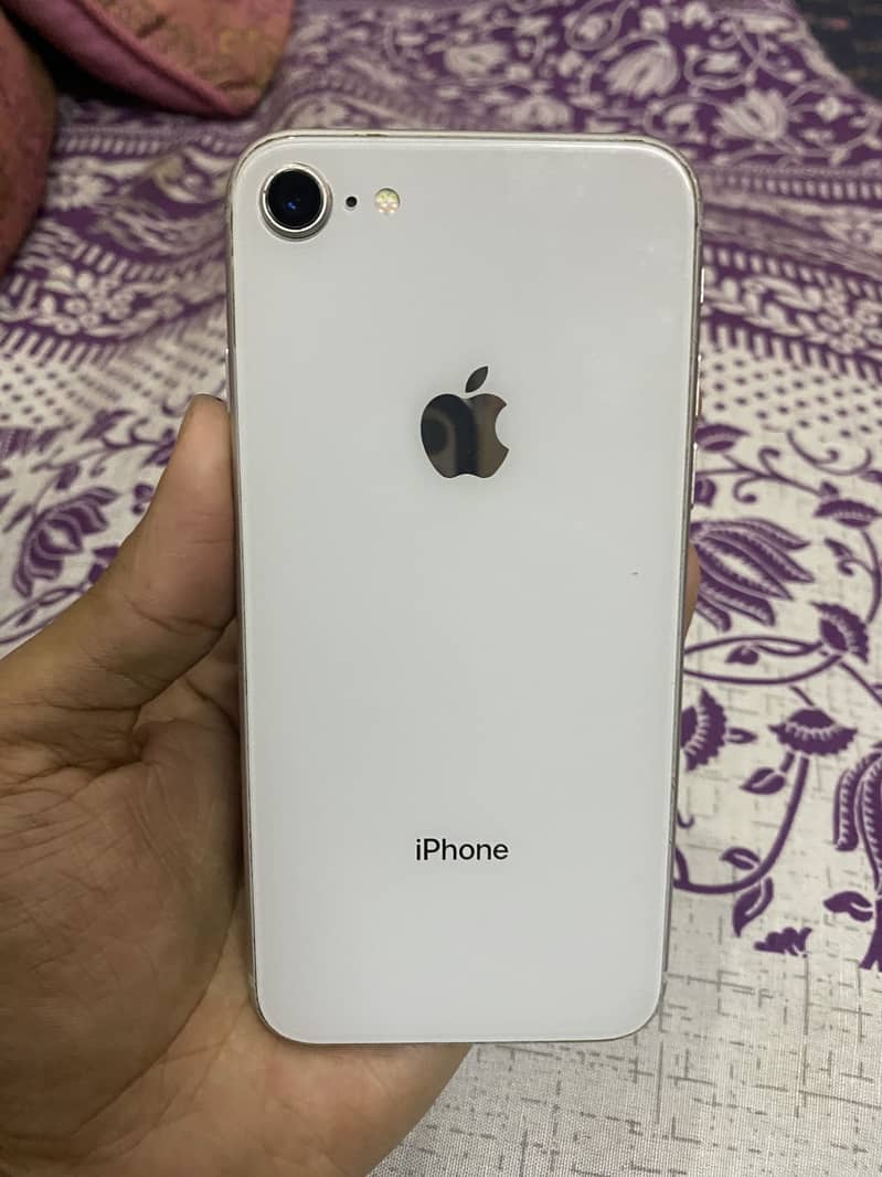 Apple iPhone 8 3