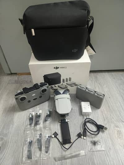 DJI Mini 2 Fly More Combo