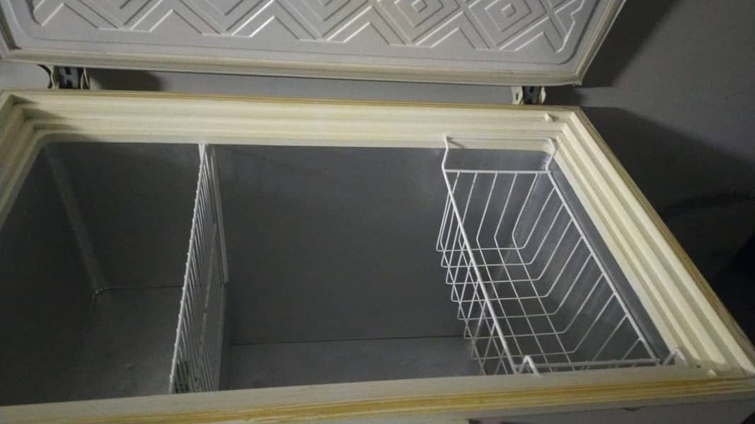Dawlance freezer 1
