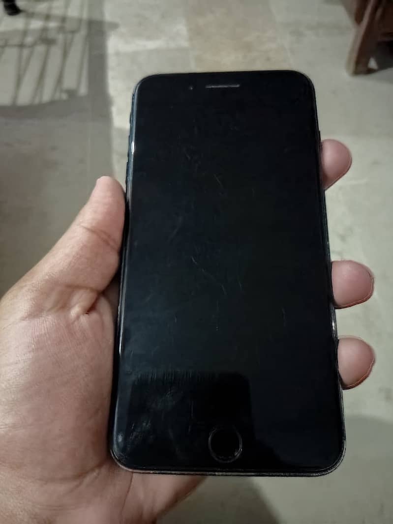 Apple iPhone 7 Plus 0