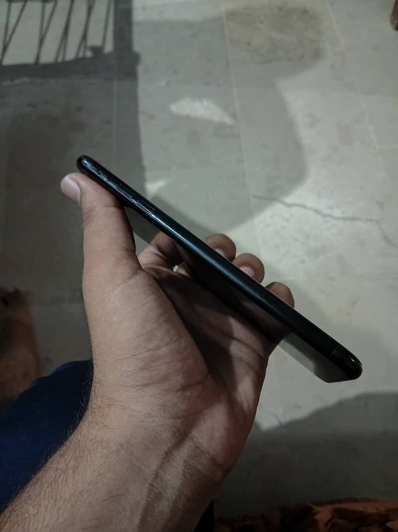 Apple iPhone 7 Plus 1