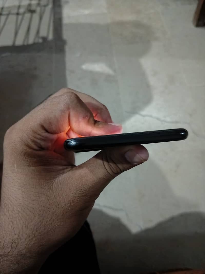 Apple iPhone 7 Plus 3