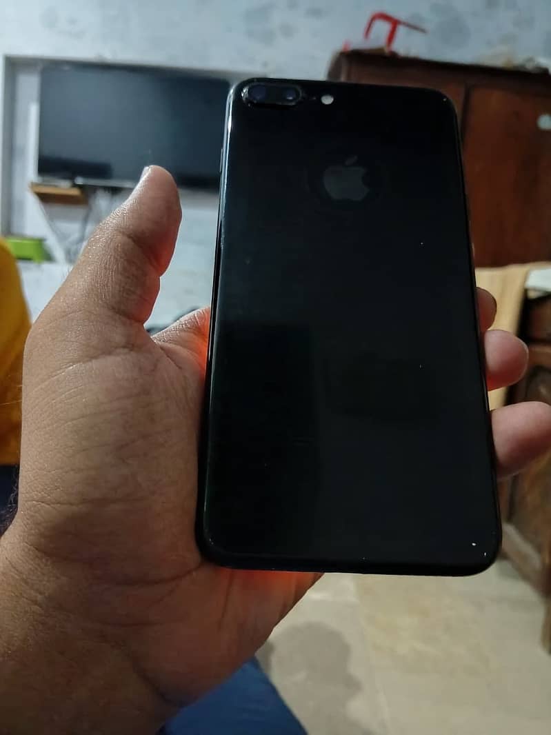 Apple iPhone 7 Plus 5