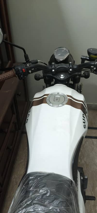Superstar Falcon Chinese bike cafe racer heavy bike sports bike