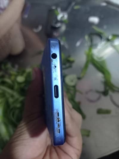 Infinix smart 10 plus 4/128 box sath ha