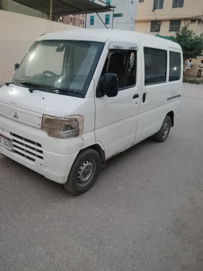 Mitsubishi Minicab Bravo 2012