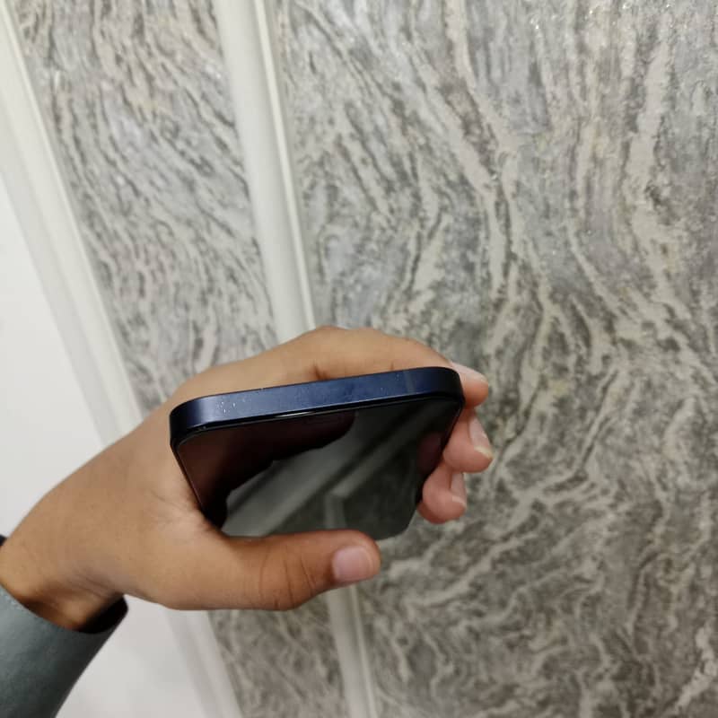 Apple iPhone 12 1