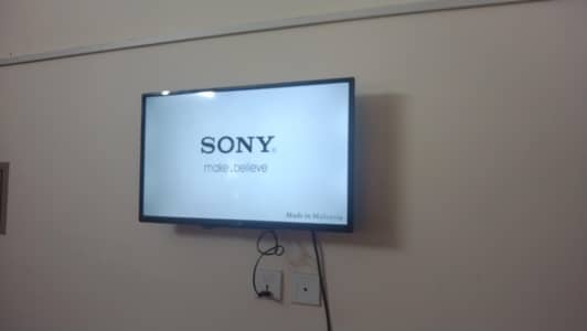 LED 32" TV for sale
