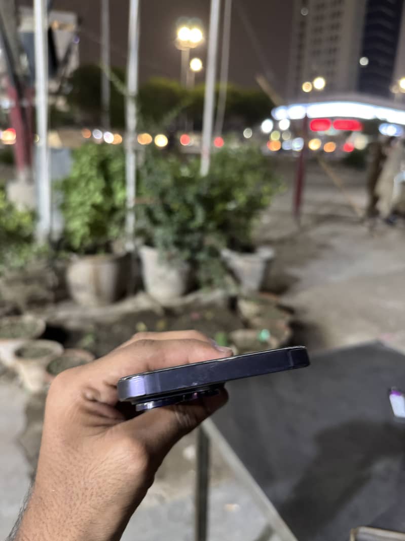Iphone 14 pro max 2