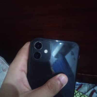 Apple iPhone 11 64 gb WhatsApp 03265835277