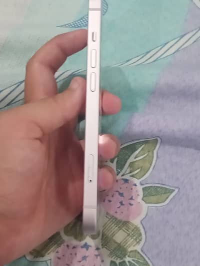 Iphone 13 JV back break  128 GB
