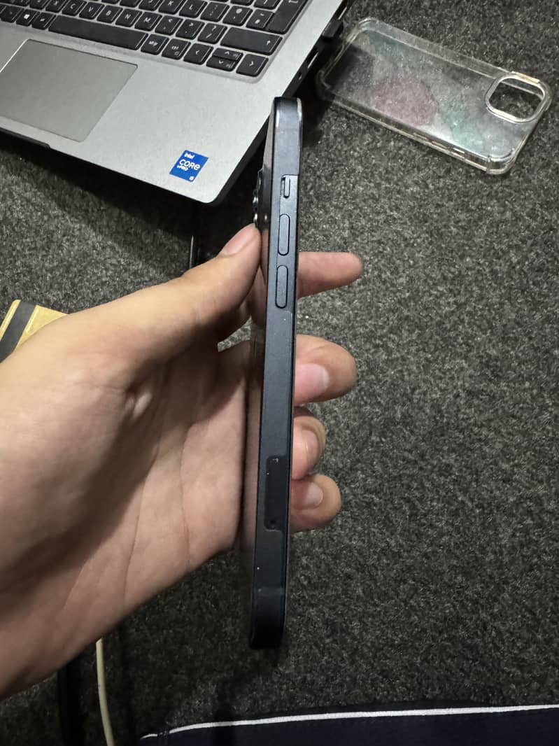 Apple iPhone 13 3