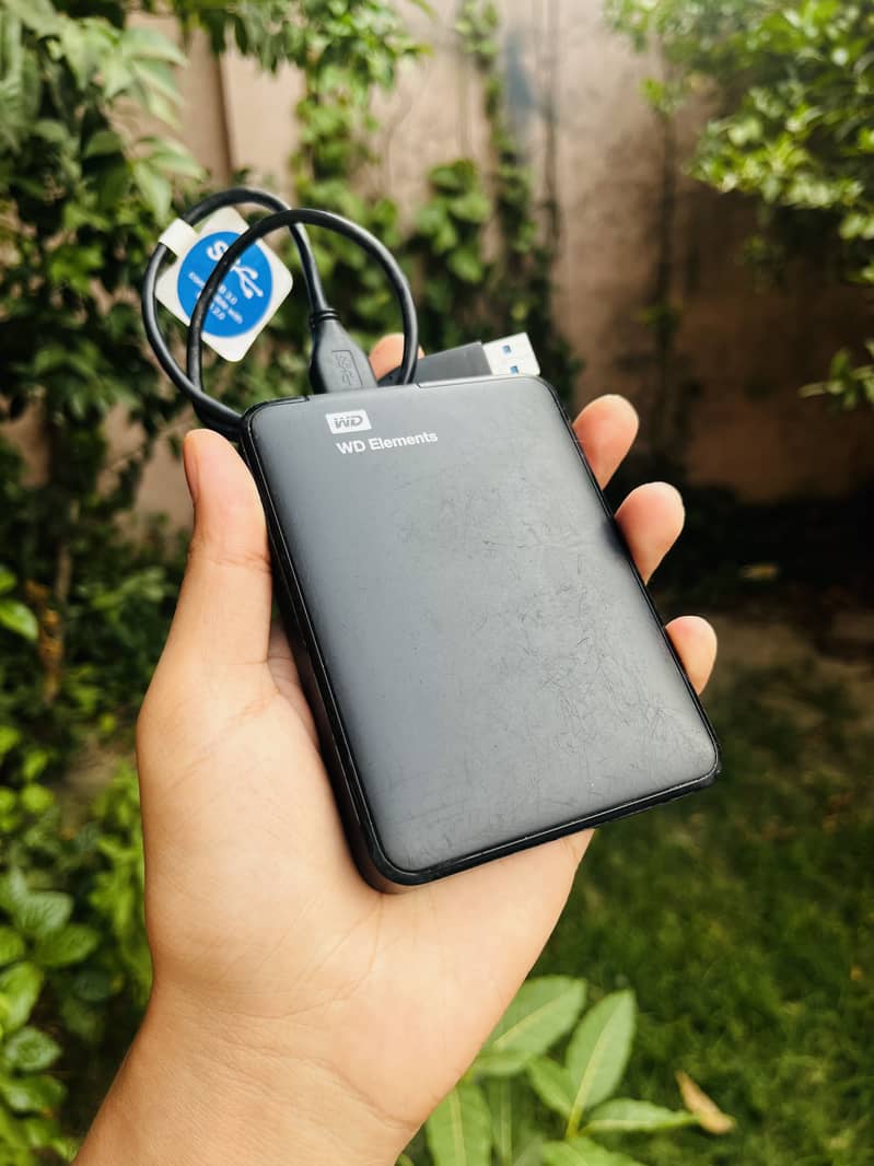 WD Elements 2TB External Hard Drive 0
