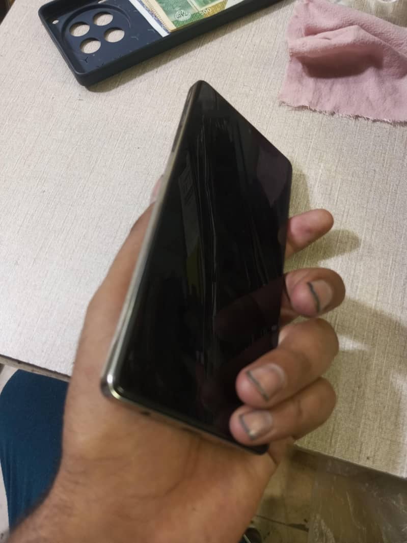 Tecno CAMON 30 1