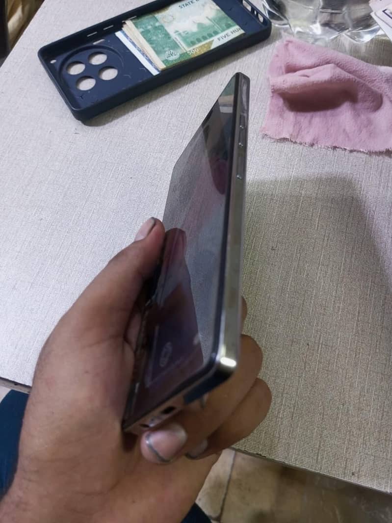 Tecno CAMON 30 4