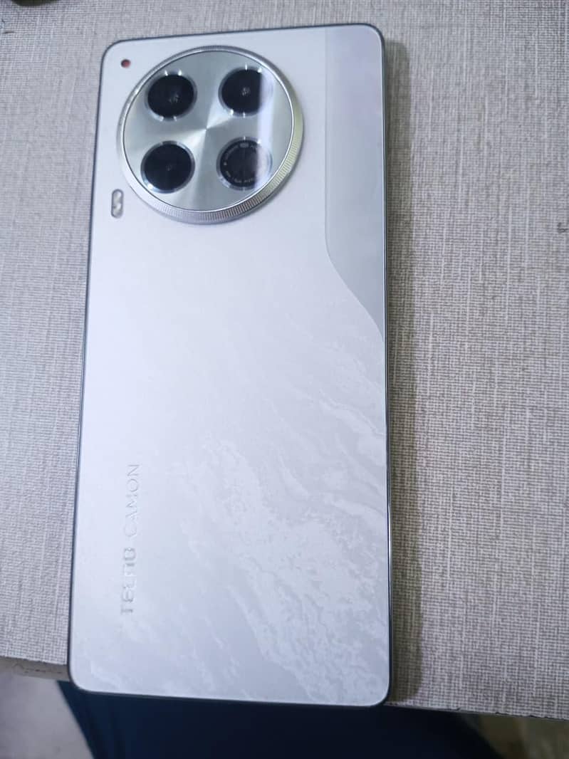 Tecno CAMON 30 5