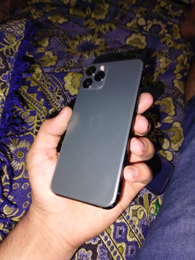 realme c 85pro & iphone 11 pro