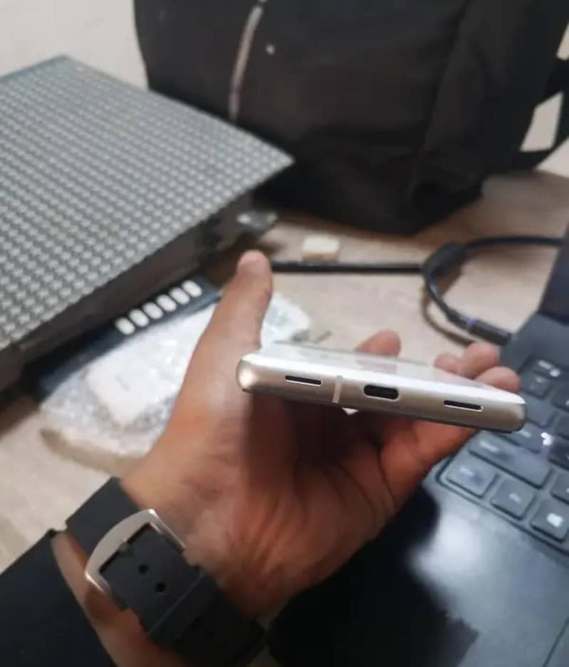 Google Pixel 7a 2