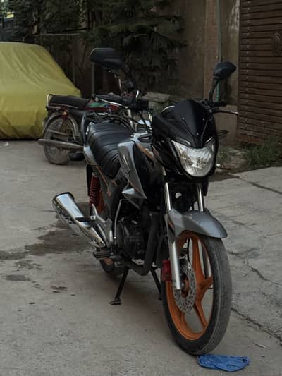CB150 F new condition