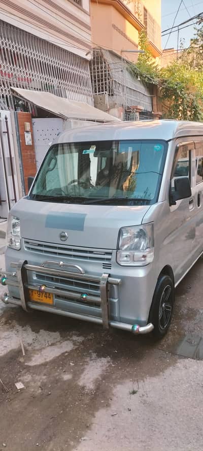 Nissan Clipper 2015