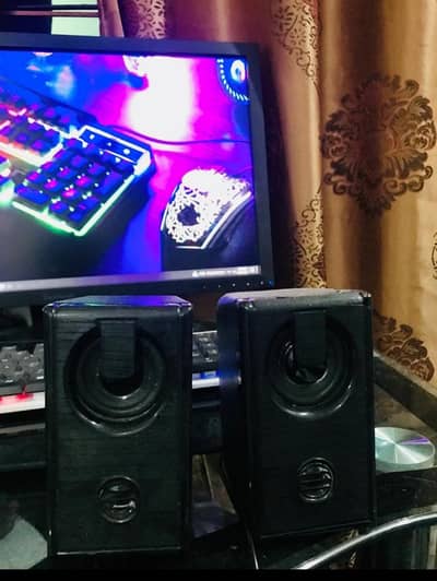 new condition gaming PC GTA V freefire pubg installed and smoothlyplay