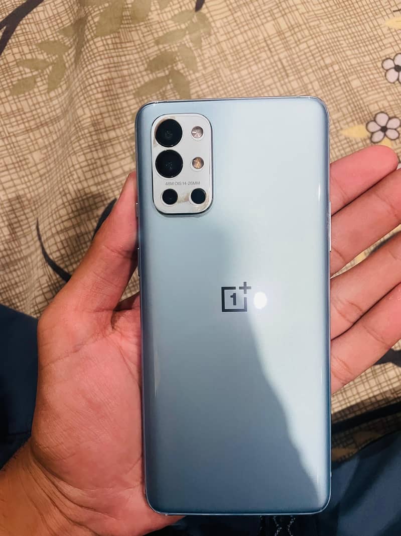 One Plus 9R 1