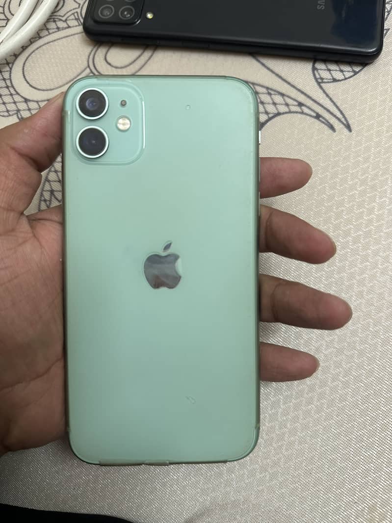 Apple iPhone 11 0