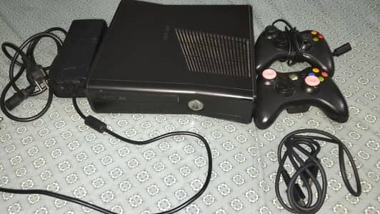 xbox 360 slim with kinect and many games