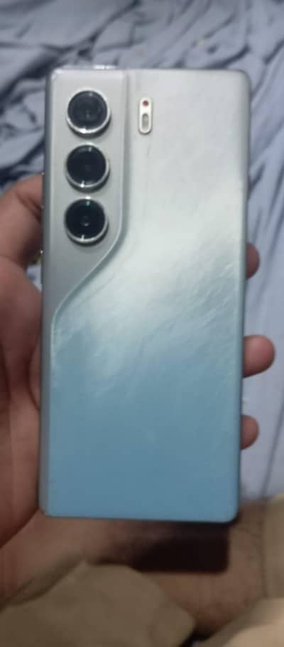 Tecno CAMON 40 Pro