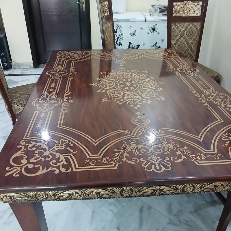 solid dinning table selling due to space issue 2