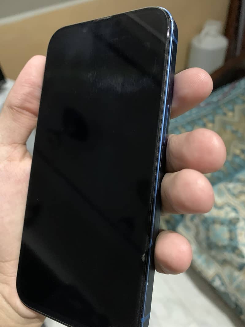 Apple iPhone 13 3