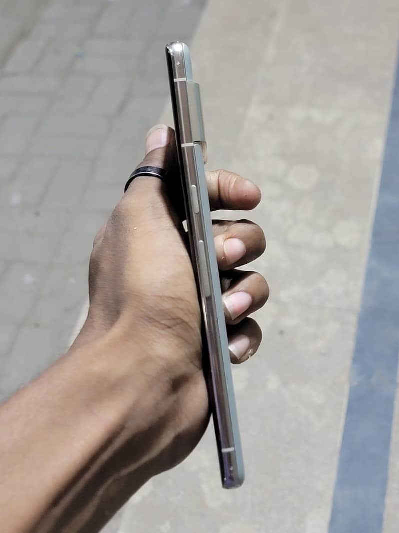 Google Pixel 7 Pro 6