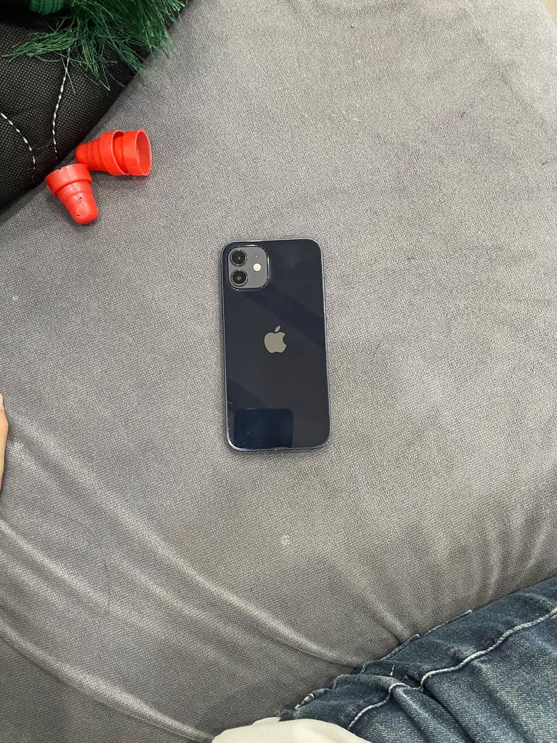 Apple iPhone 12 5