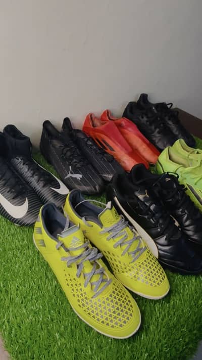 Football shoes