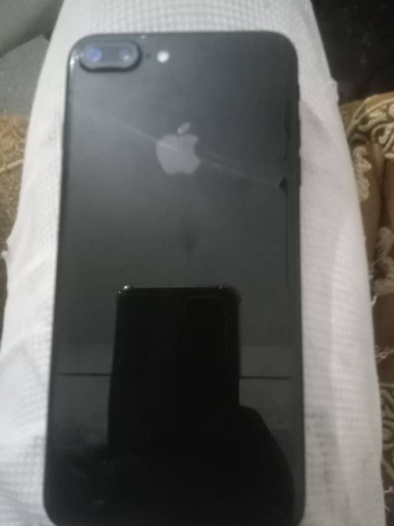 Apple iPhone 7 Plus 1