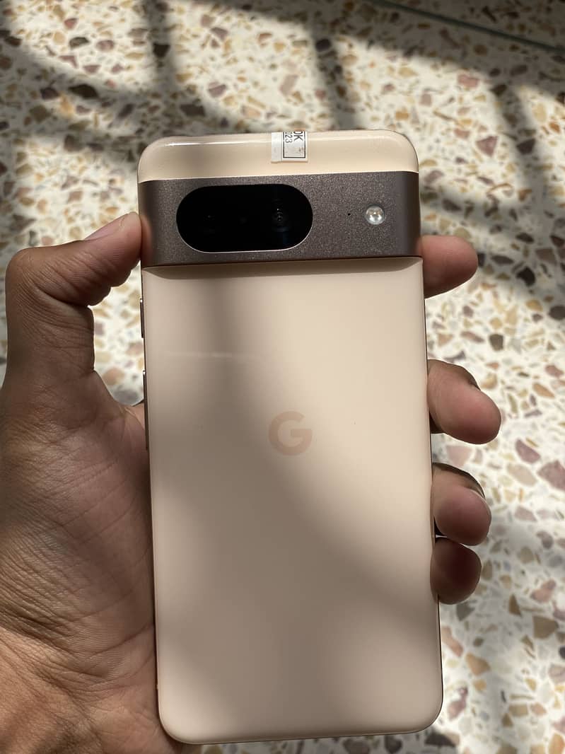 Google Pixel 8 5