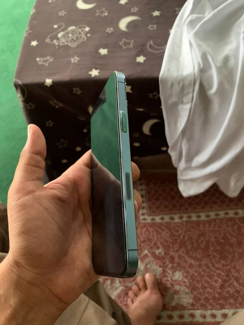 iPhone 13pro 1