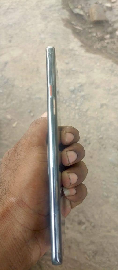Tecno CAMON 40 Pro 0