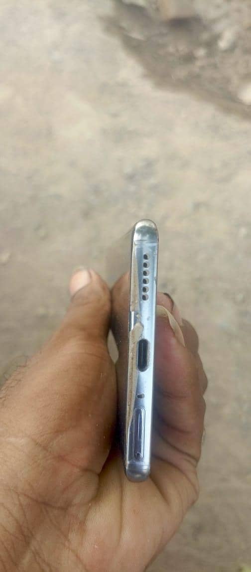 Tecno CAMON 40 Pro 4
