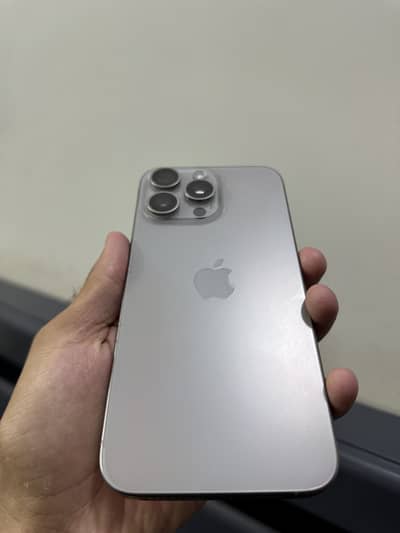 iPhone 15 Pro Max