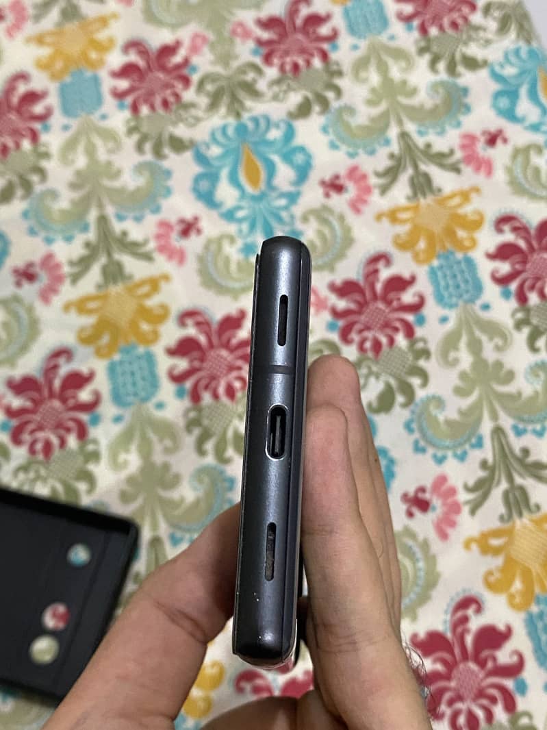 Google Pixel 7a 2